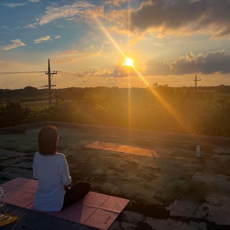 Minshuku Kuroshima Hotel Buitenkant foto