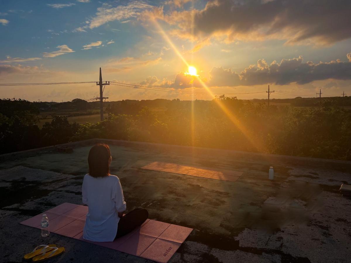 Minshuku Kuroshima Hotel Buitenkant foto
